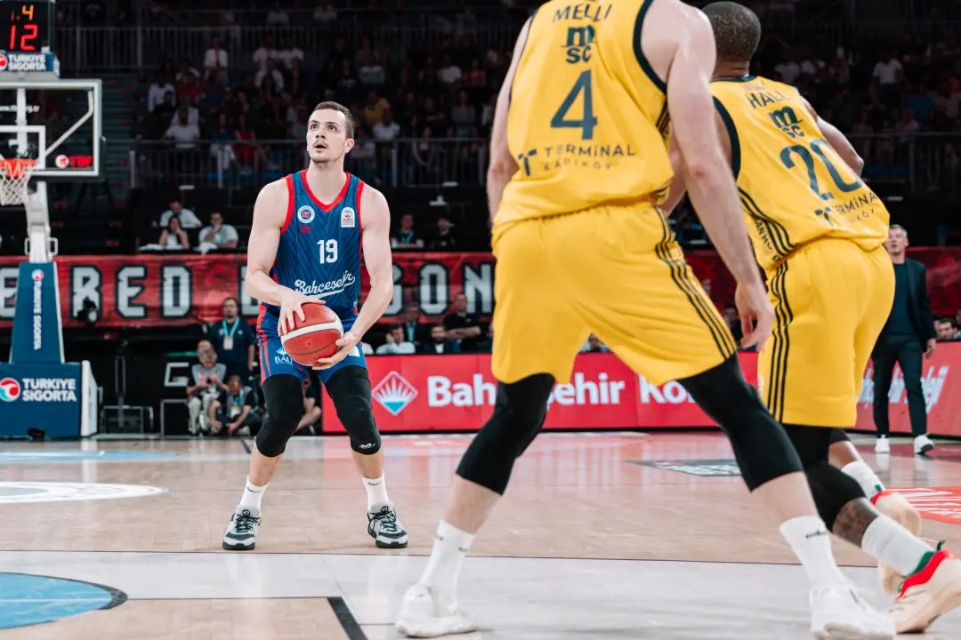 BSL 2024 - 2025 Sezonu | Play-off | Yarı Final | 3. Maç | Bahçeşehir Koleji - Fenerbahçe Beko