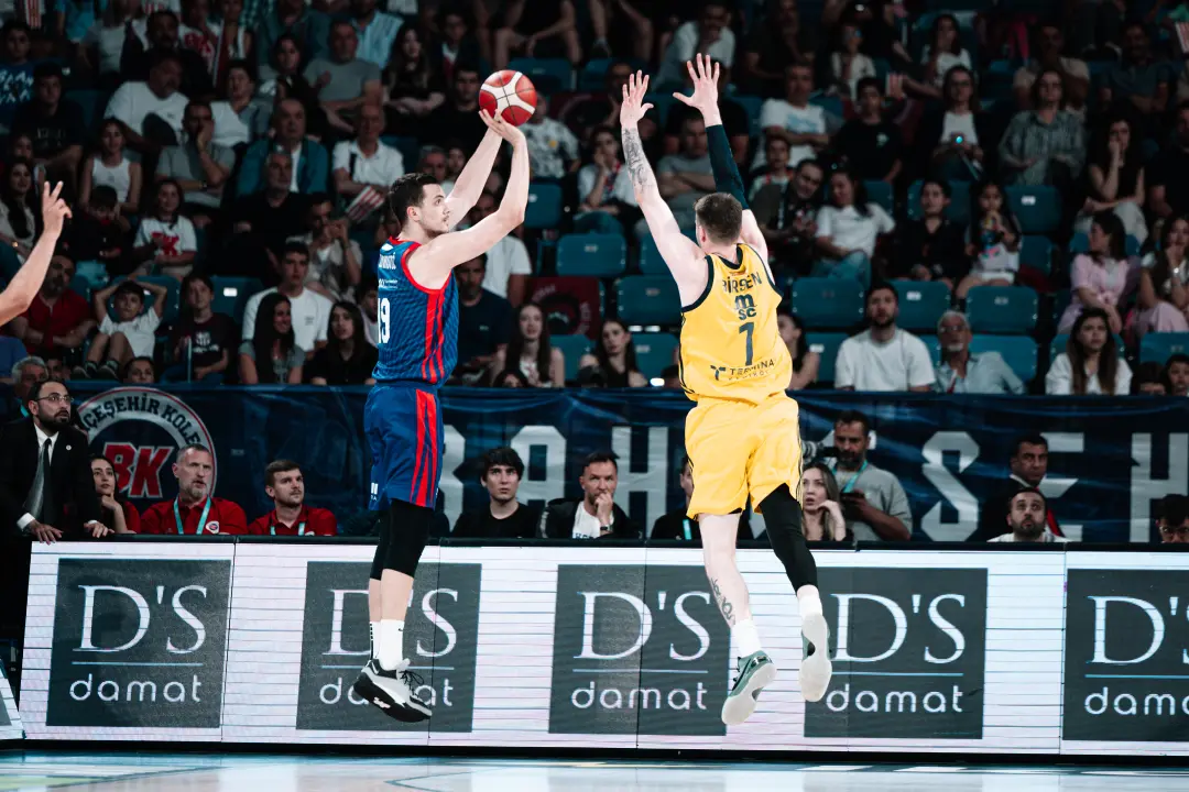 BSL 2024 - 2025 Sezonu | Play-off | Yarı Final | 3. Maç | Bahçeşehir Koleji - Fenerbahçe Beko