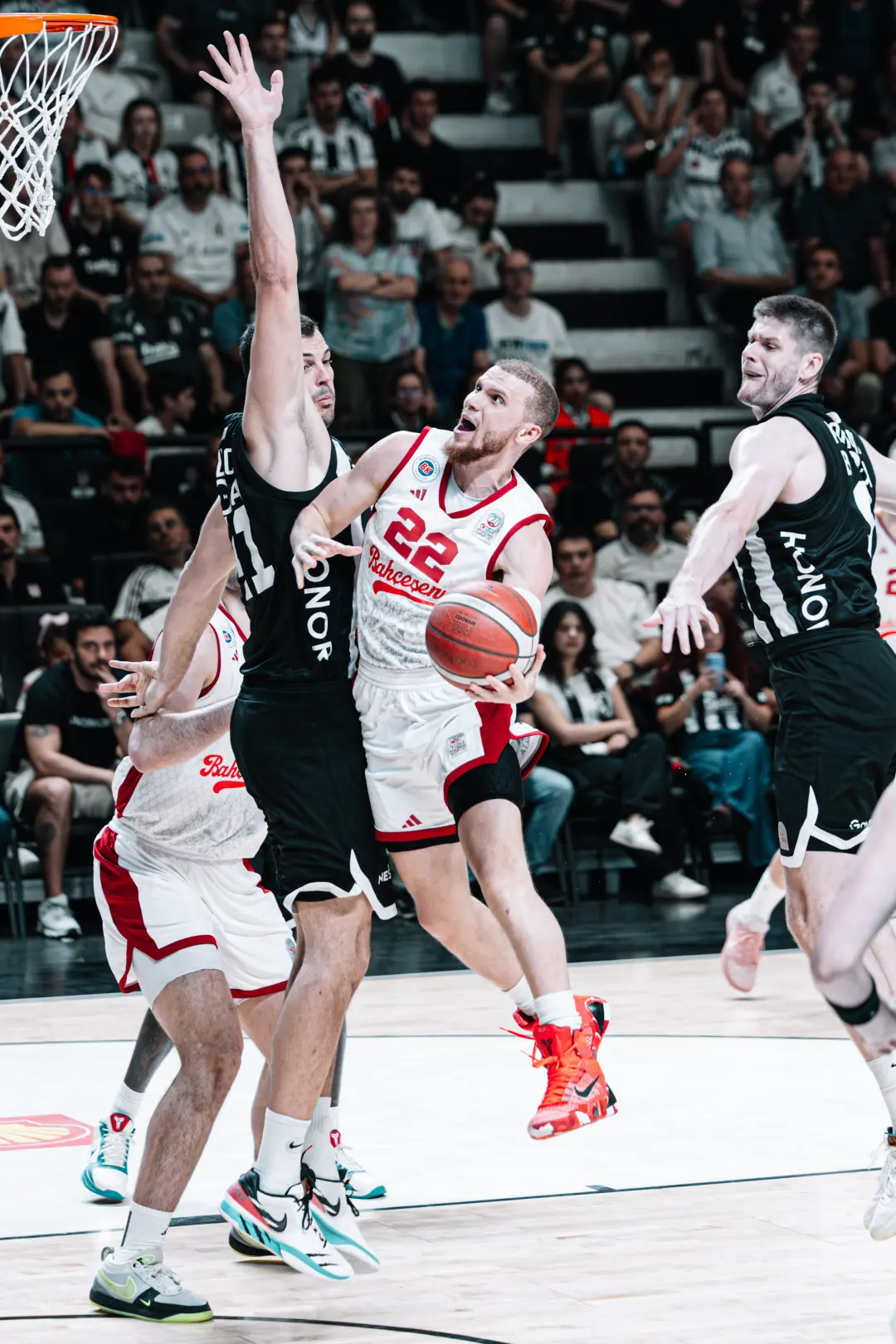 BSL 2025-2026 Sezonu | Play-off | Yarı Final | 2. Maç | Beşiktaş Gain - Bahçeşehir Koleji