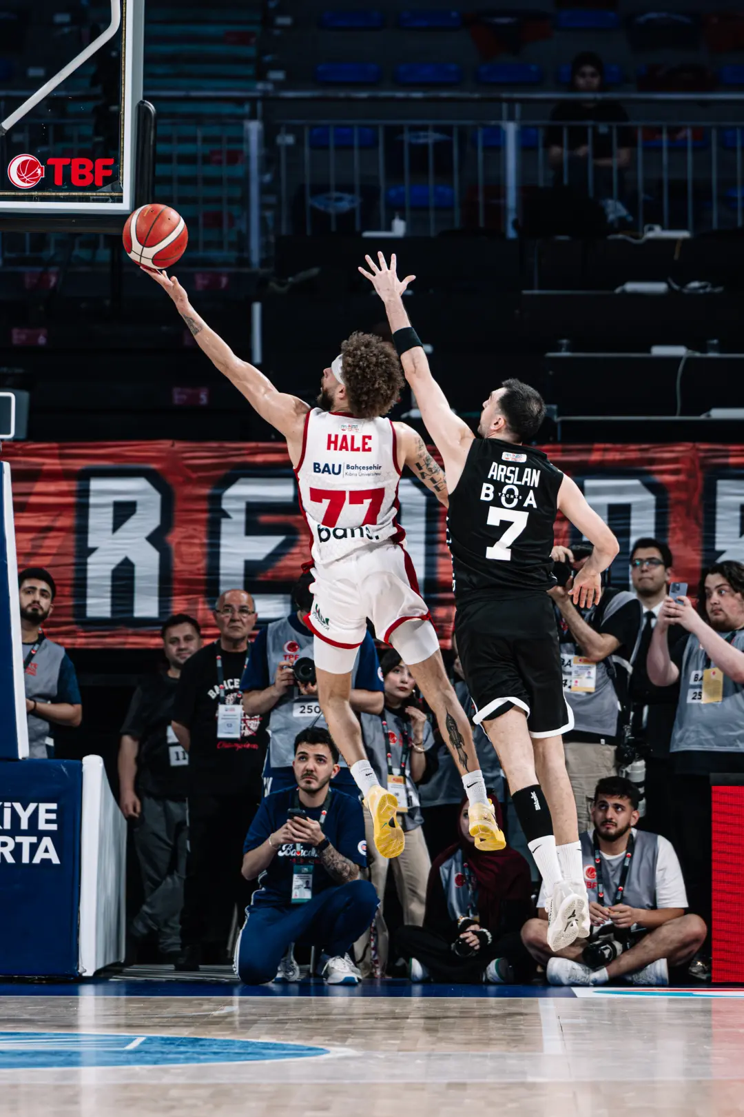 BSL 2025-2026 Sezonu | Play-off | Yarı Final | 3. Maç | Bahçeşehir Koleji - Beşiktaş Gain