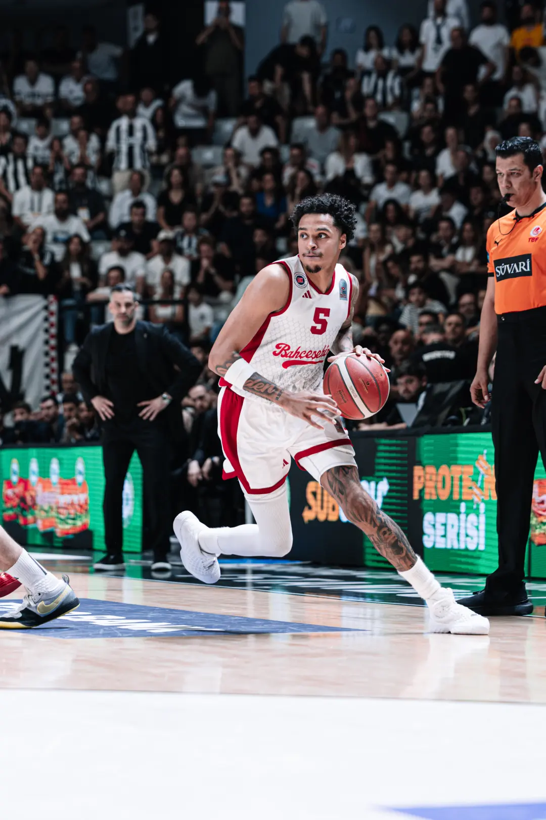 BSL 2025-2026 Sezonu | Play-off | Yarı Final | 5. Maç | Beşiktaş Gain - Bahçeşehir Koleji