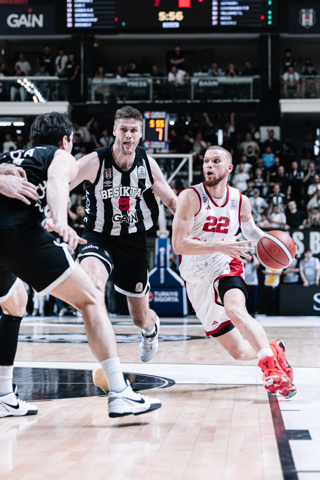 BSL 2025-2026 Sezonu | Play-off | Yarı Final | 5. Maç | Beşiktaş Gain - Bahçeşehir Koleji