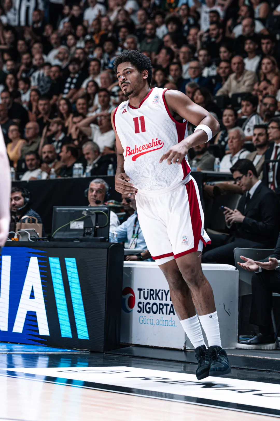 BSL 2025-2026 Sezonu | Play-off | Yarı Final | 5. Maç | Beşiktaş Gain - Bahçeşehir Koleji